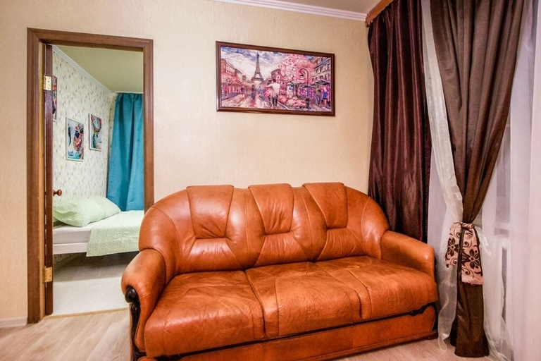 Others 4, Apartment on Bolshoy Kondratievskii, Northern