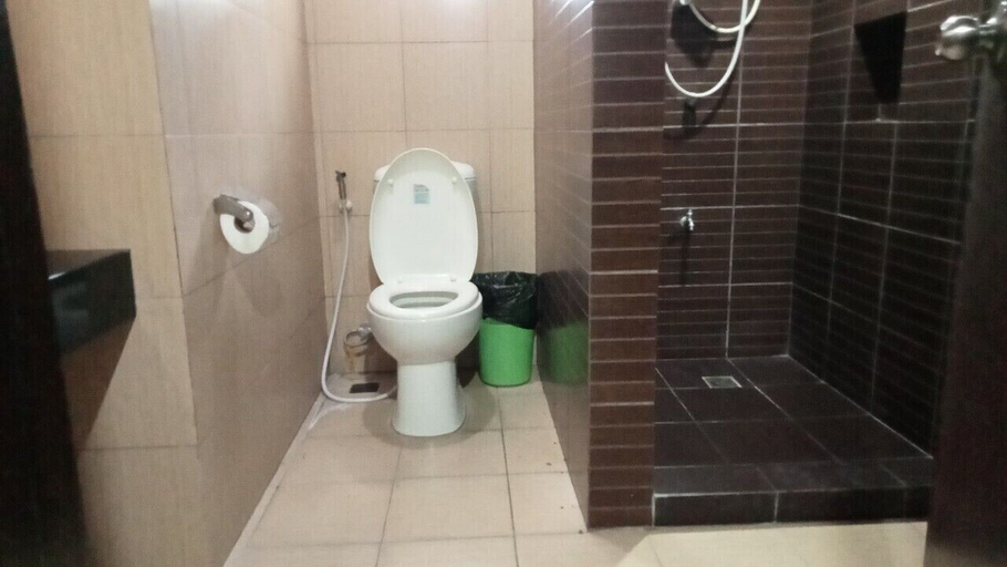 Bathroom 3, Forest View Leisure Residences, Morong