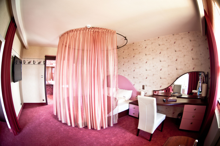 Bedroom 3, Rodan, Poznań