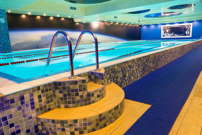 Sport & Beauty 3, Hotel Salut, Western