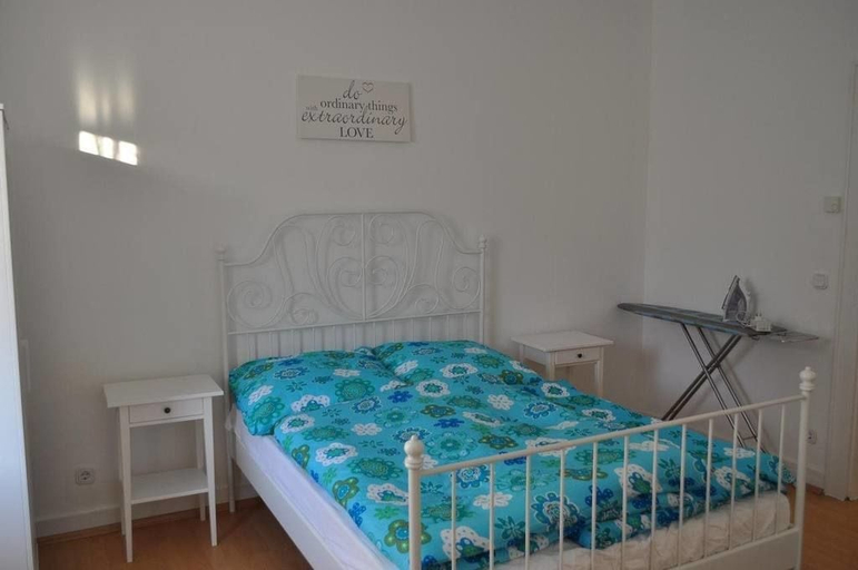 Bedroom 3, White House Bochum Ehrenfeld, Bochum