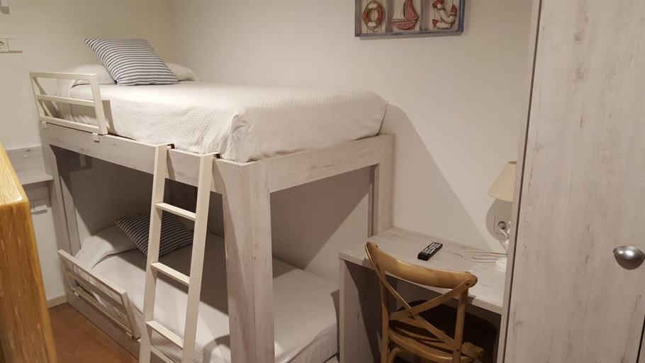 Bedroom 3, Hotel L´Escala Centre, Girona