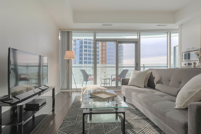 Others 4, Noel Suites - York and Simcoe, Toronto