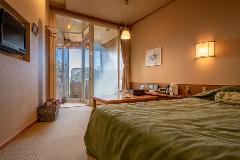 Bedroom 3, Senpokaku, Toba