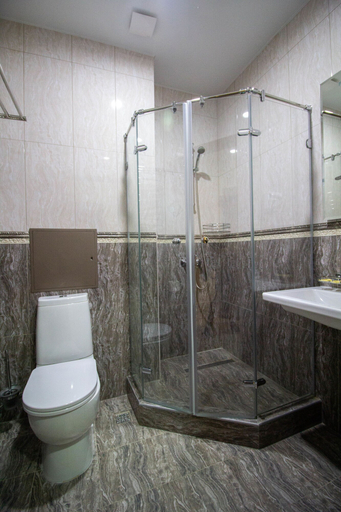 Bathroom 3, Planeta Sport, Sochi gorsovet