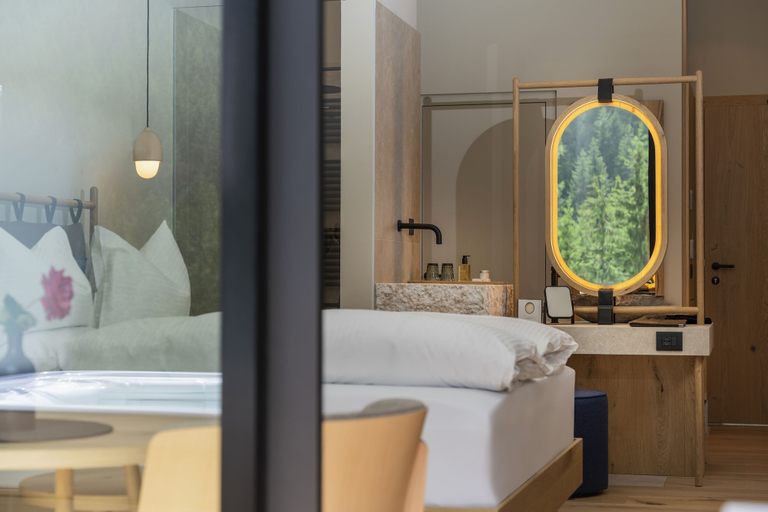 Bedroom 3, Olympic SPA Hotel, Trento
