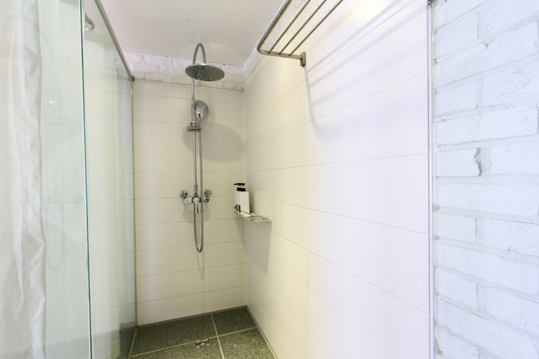 Bathroom 5, 25 Hours Hotel, Busanjin