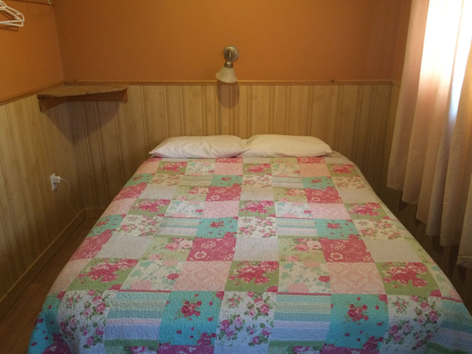 Bedroom 2, Fort Motel, Division No. 3