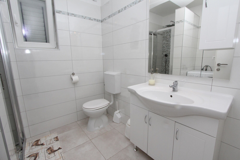 Bathroom 3, Apartments Palaziol, Rovinj