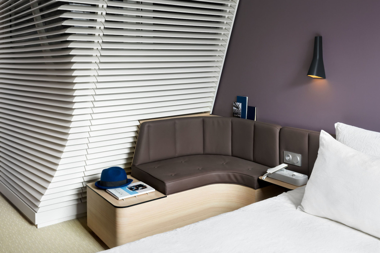 Bedroom 4, OKKO Hotels Grenoble Centre, Isère