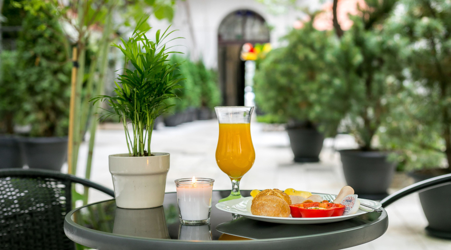 Food & Drinks 5, Platinia Apartments, Kraków City