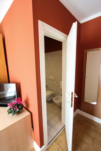 Bathroom 4, Hotel Bardolino, Verona
