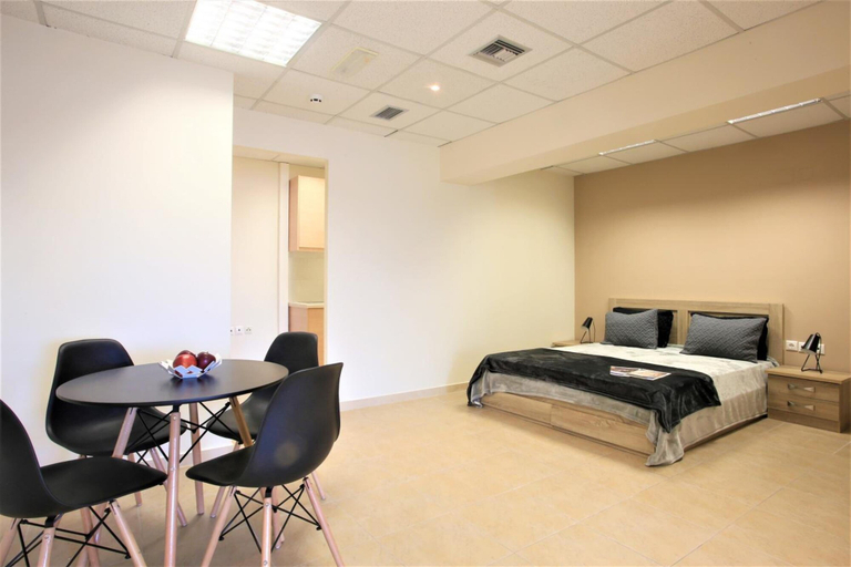 Bedroom 4, GK Airport Suites - Free Shuttle & Early Check In by GK Hospitality Group, Attica