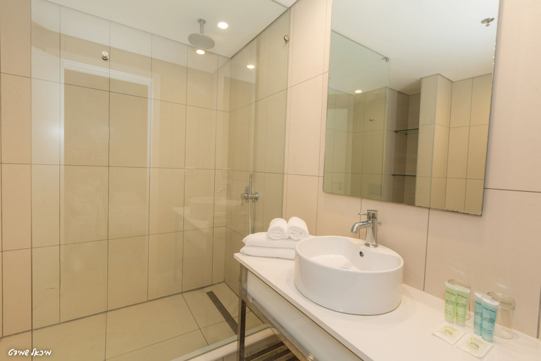 Bathroom 5, Olive Boutique Hotel Nahariya