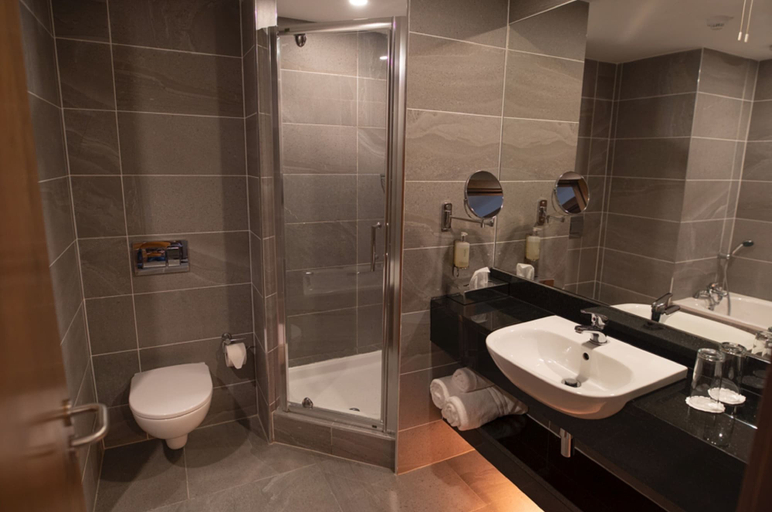Bathroom 4, Riverside Park Hotel and Leisure Club