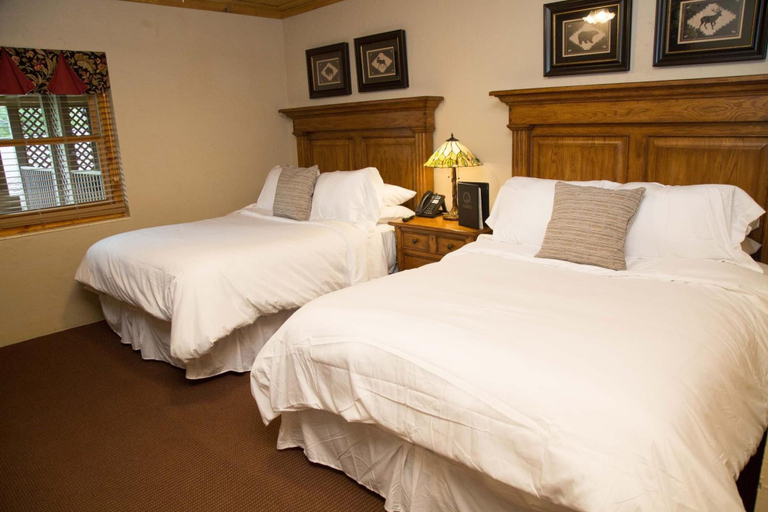 Bedroom 2, Ridgeway Inn, Watauga