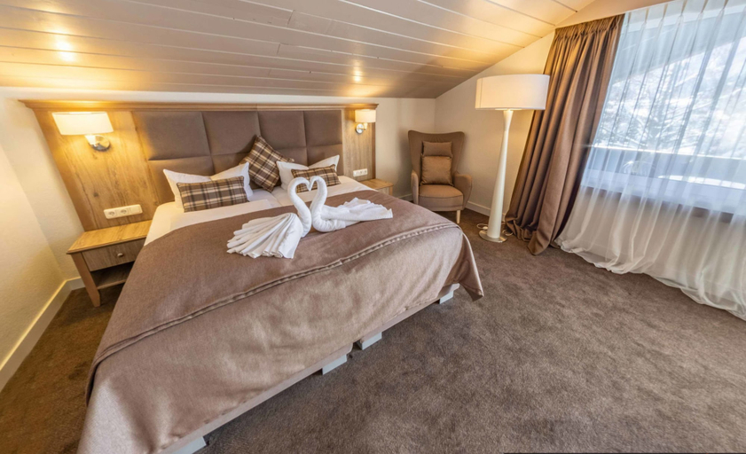 Bedroom 2, Hotel Quellenhof, Garmisch-Partenkirchen