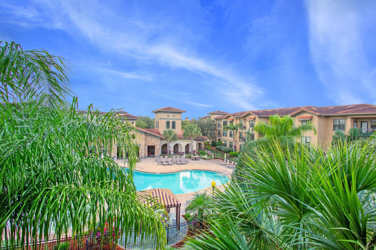 Others 1, 3 Bed 3 Bath Pool View High End Corner Condo, Polk