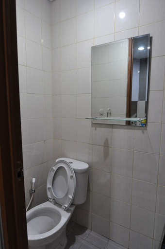 Bathroom, Full Furnished Room at Caman next to hotel, Bekasi