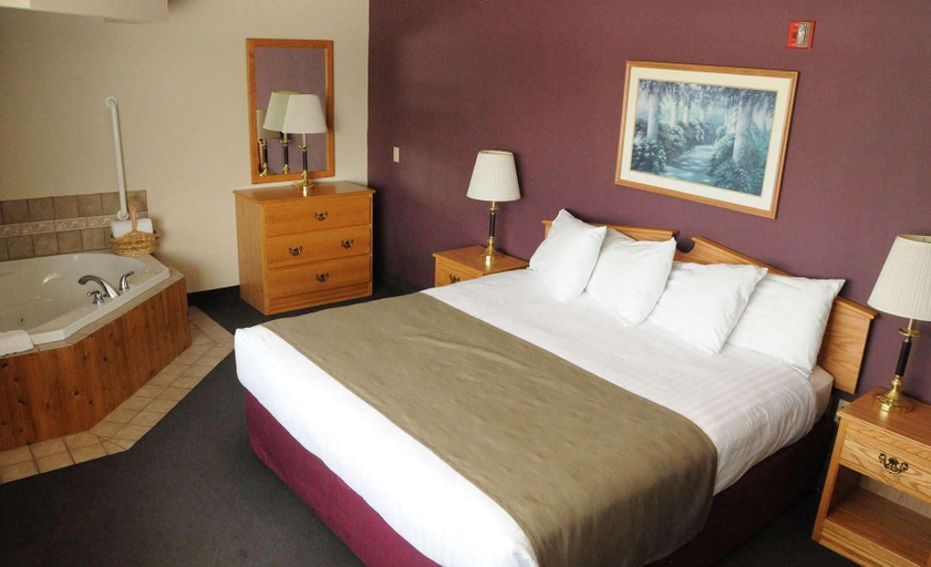 Bedroom 3, AmericInn by Wyndham Merrill, Lincoln