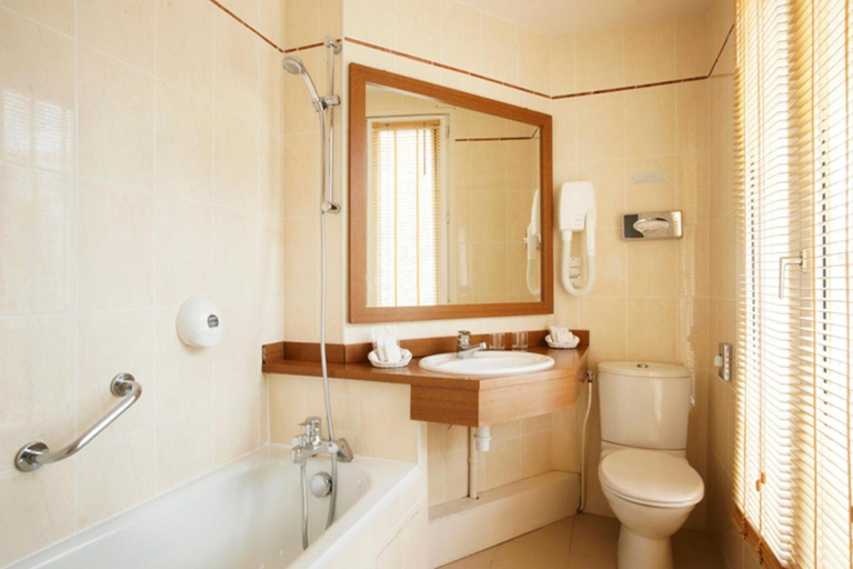 Bathroom 4, Hotel Apollinaire, Paris