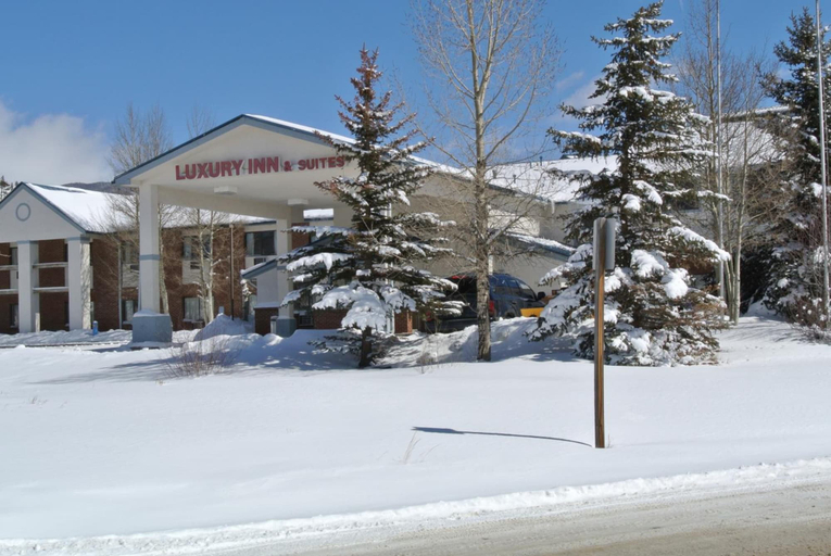 Exterior & Views 2, Luxury Inn And Suites, Summit