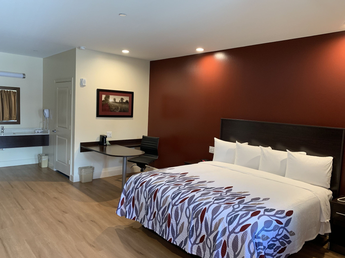 Bedroom 3, Red Roof Inn Houston - Willowbrook, Houston