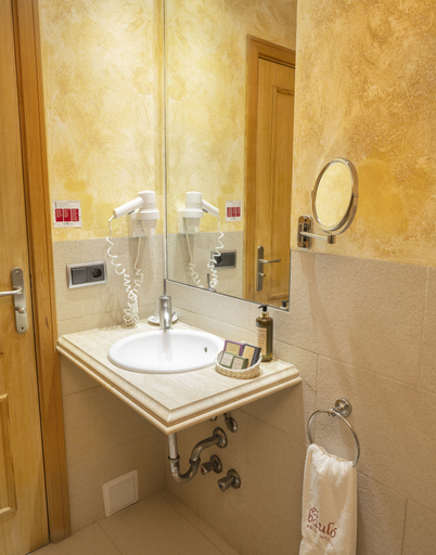 Bathroom, Es Baulo Petit Hotel, Baleares