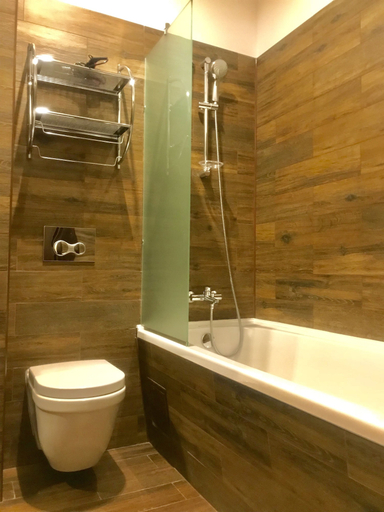 Bathroom 5, Viewpoint Hotel, Central