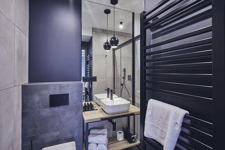 Bathroom 5, The Bridge Suites Hotel, Kraków City