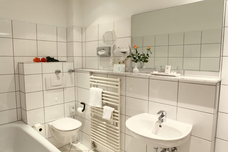 Bathroom 4, Hotel Boulevard, Köln