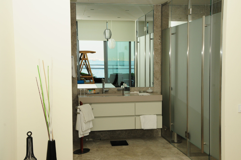 Bathroom 5, Atakoy Marina Park Hotel Residences, Bakırköy