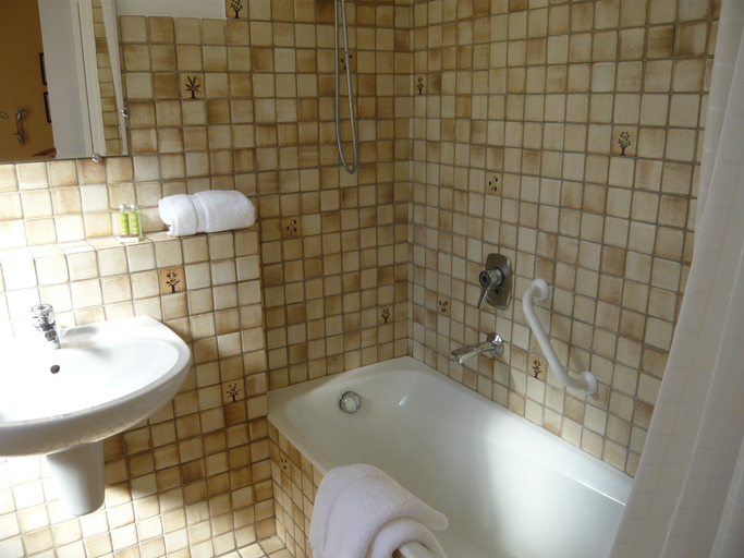 Bathroom 4, Citotel Aero Hotel, Seine-Saint-Denis