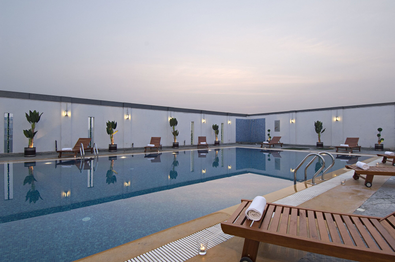 Sport & Beauty 2, Mind Space Hotel, Pimpri, Pune
