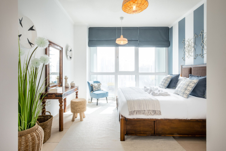 Bedroom 4, Maison Privee - Exclusive Apt w/ Burj Khalifa Next Door, Dubai