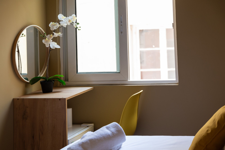 Bedroom 4, Hotel Tier, Attica