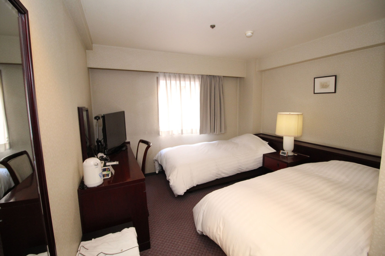 Bedroom 2, Oita Century Hotel, Ōita
