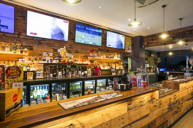 Food & Drinks 5, Nightcap at Kawana Waters Hotel, Caloundra - Kawana