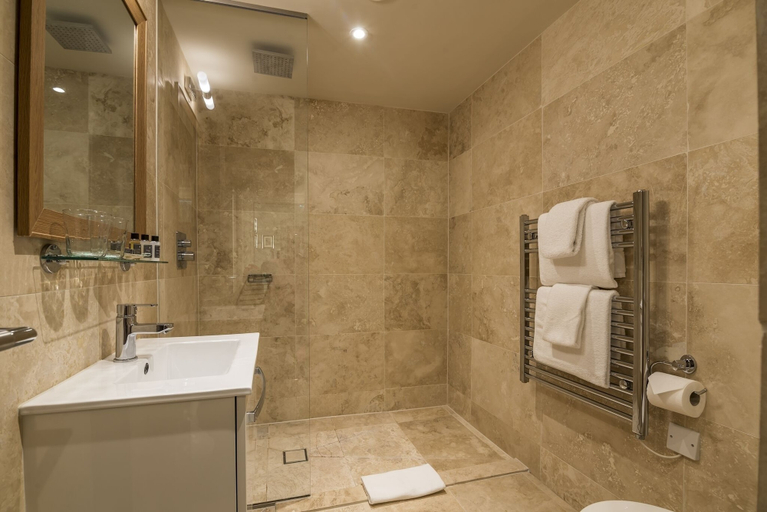 Bathroom 4, Top Joes Townhouse, Pembrokeshire