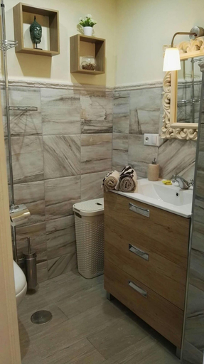 Bathroom 3, Amalia House Sevilla, Sevilla