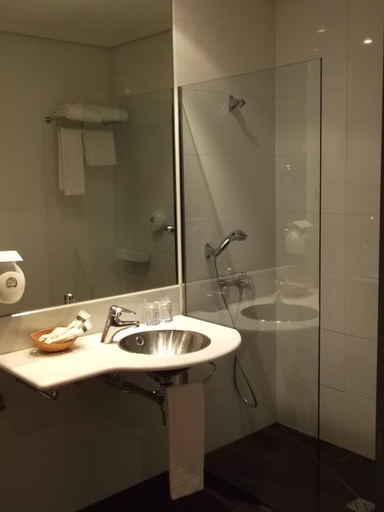 Bathroom 5, Comillas, Cantabria