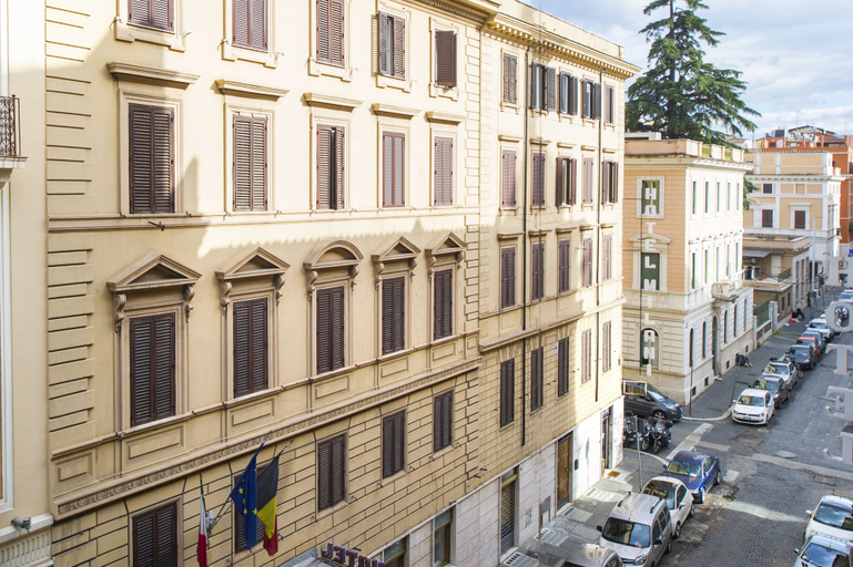 Exterior & Views 2, Hotel Milani, Roma