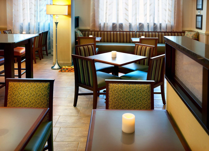 Food & Drinks 5, Hampton Inn Alexandria/Pentagon South, Arlington