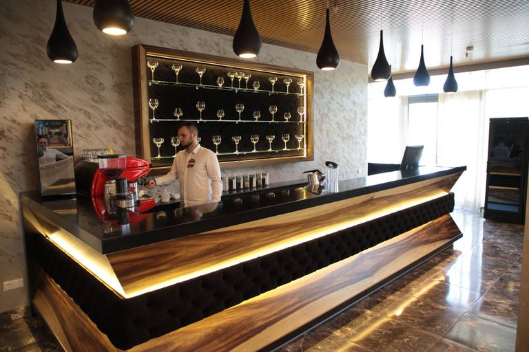 Food & Drinks 4, Hotel Sevastopol Classic, South-Western