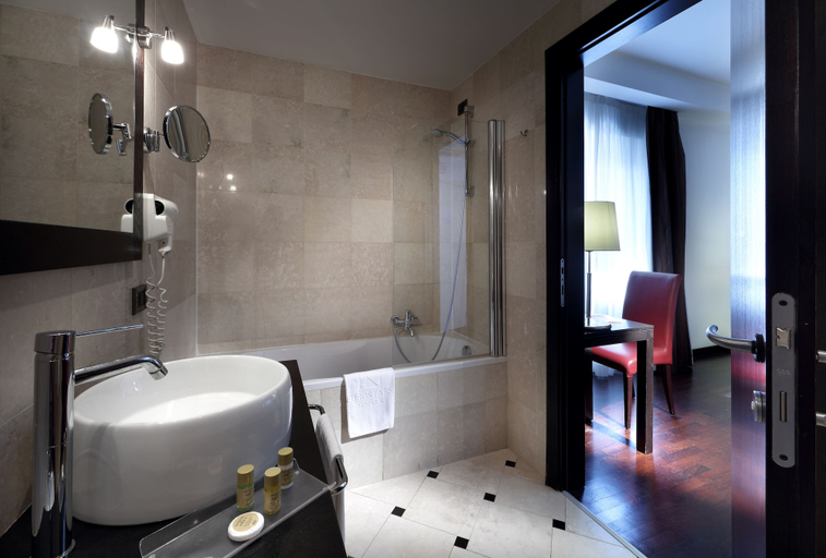 Bathroom 4, Exe International Palace, Rome