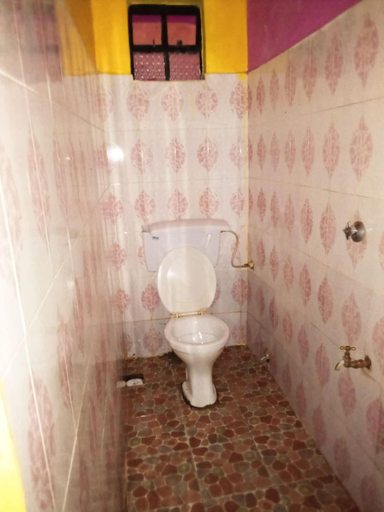 Bathroom, Simba Lodge, Manyatta