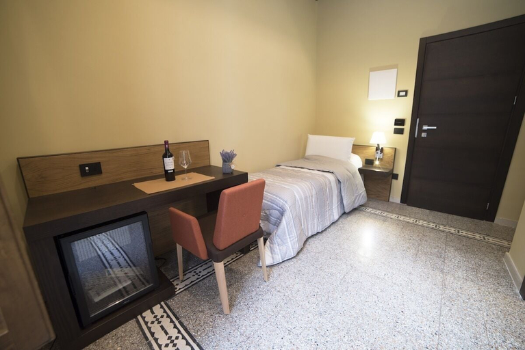 Bedroom 2, Elda Hotel, Foggia