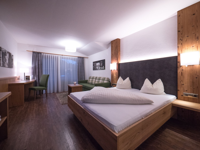 Bedroom 3, Alphof, Kufstein