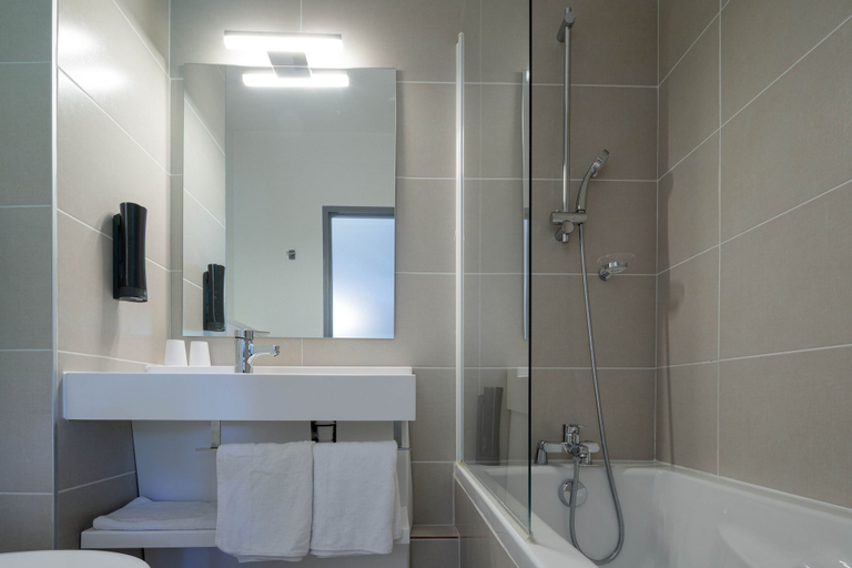 Bathroom 4, Noemys Viviers Du Lac, Savoie
