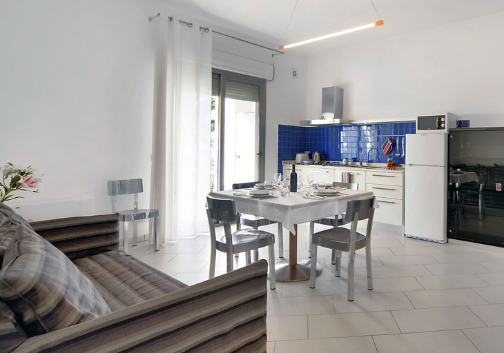 Others 5, Sikelika - Residence sul mare, Ragusa